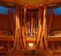 Glatter-Gotz/Rosales organ; Walt Disney Concert Hall />
                <p class=